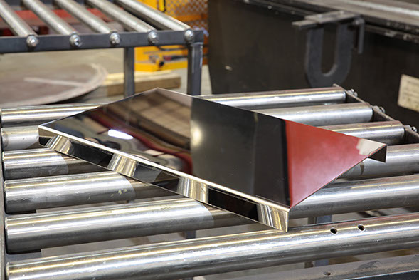 Finish folded channel in mirror polished stainless steel